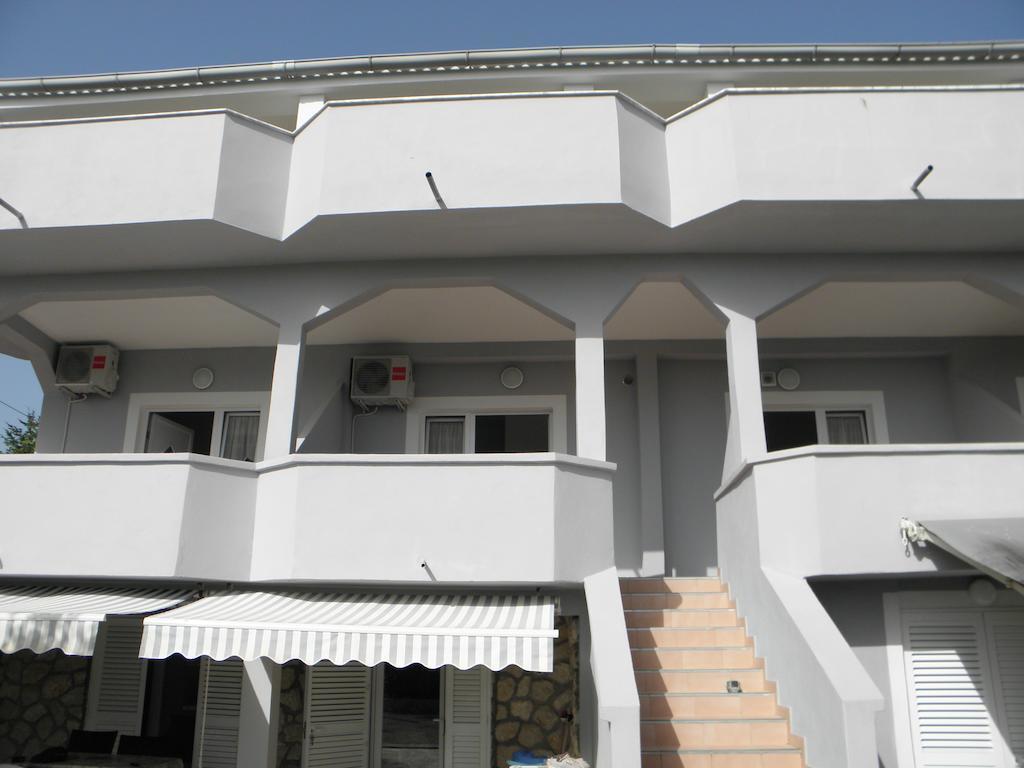 Apartments Babic Novalja Exterior photo