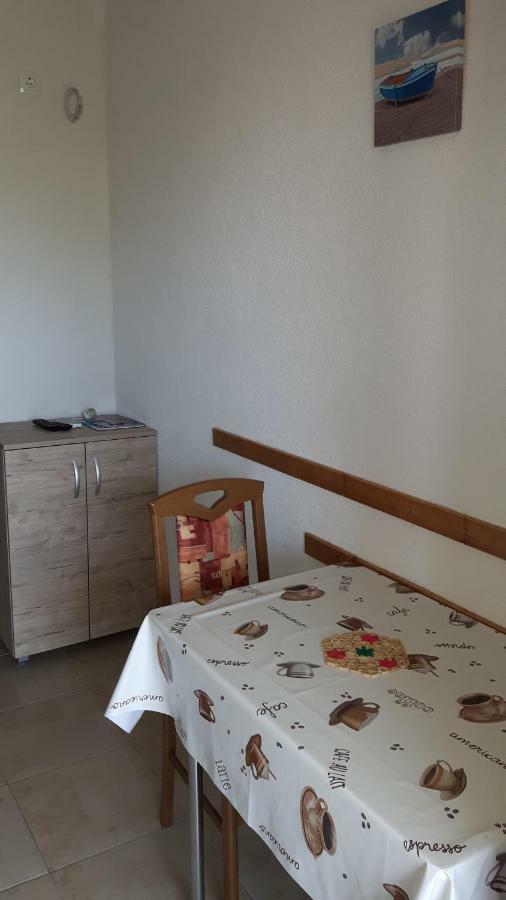 Apartments Babic Novalja Exterior photo